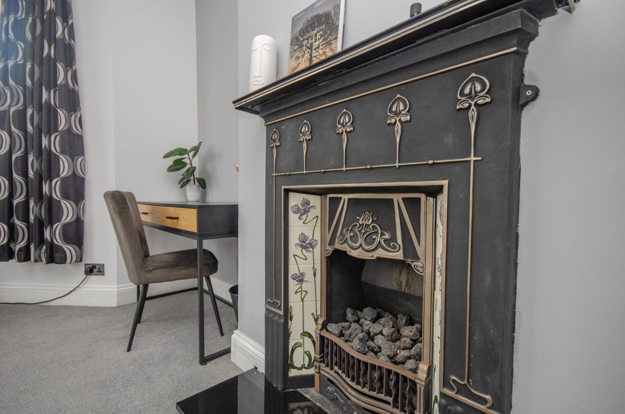 Stylish 91Sqm Victoria 2 Bedroom Apartment Бристоль Экстерьер фото