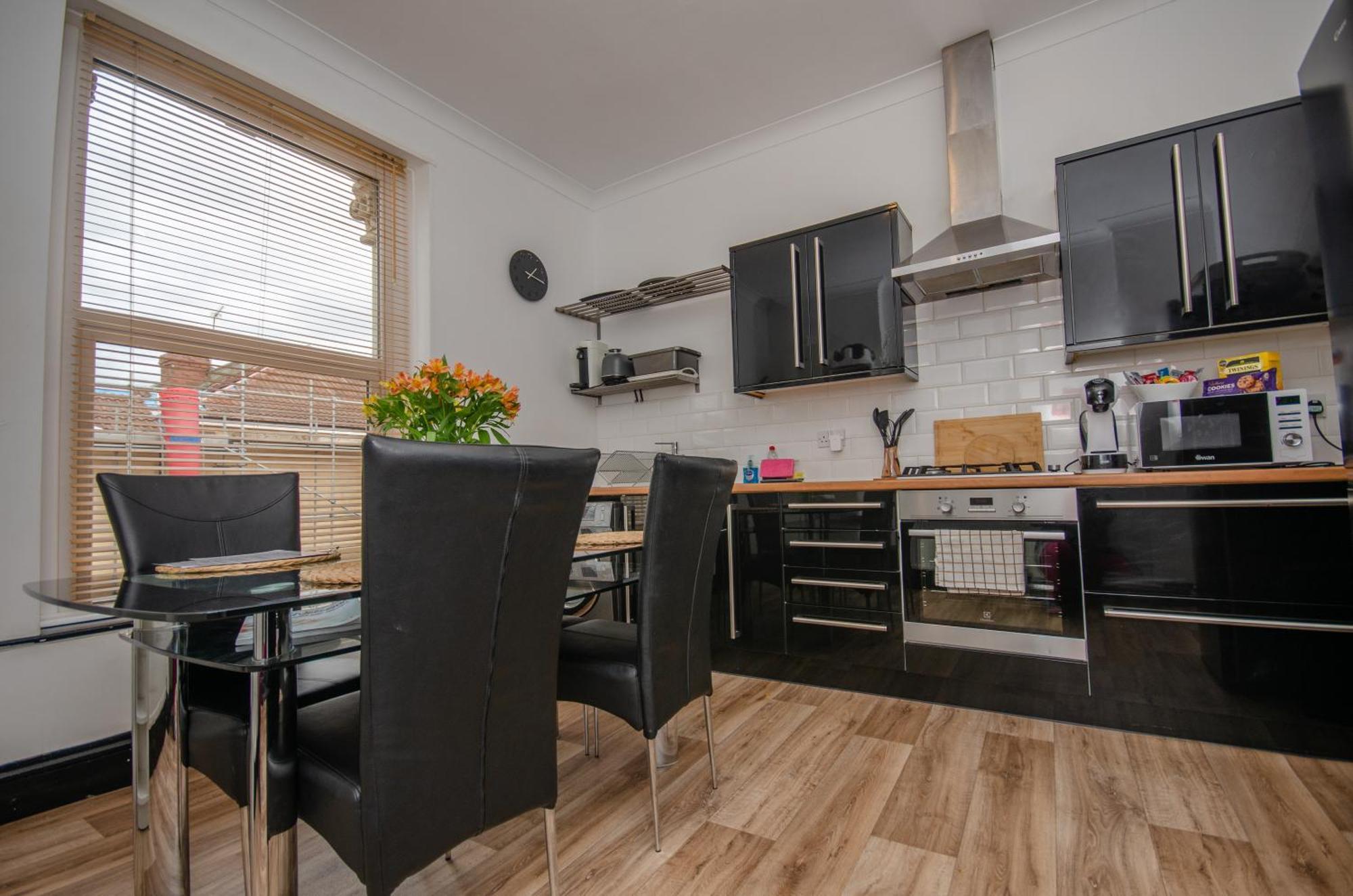 Stylish 91Sqm Victoria 2 Bedroom Apartment Бристоль Экстерьер фото